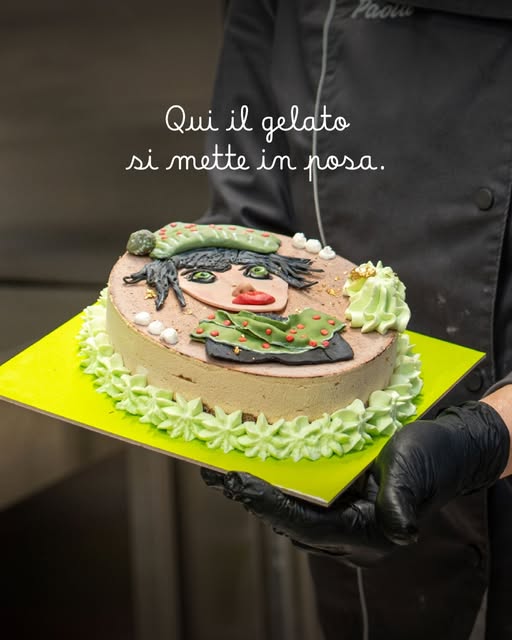 Torta artistica decorata a mano dal laboratorio